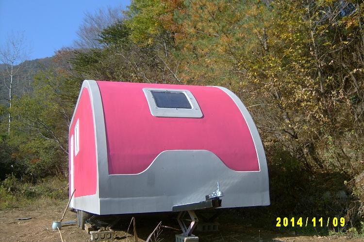 caravan 4.JPG